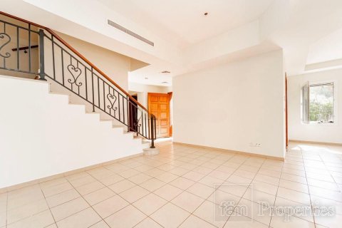 Villa in Dubai 2 bedrooms, 245.2 sq.m. № 110210 - photo 4