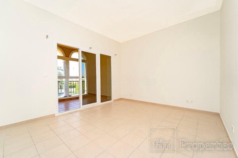 Villa in Dubai 2 bedrooms, 245.2 sq.m. № 110210 - photo 10