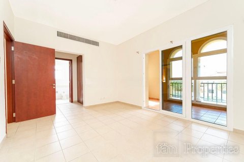 Villa in Dubai 2 bedrooms, 245.2 sq.m. № 110210 - photo 3