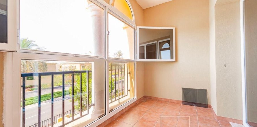 Villa in Dubai 2 bedrooms, 245.2 sq.m. № 110210