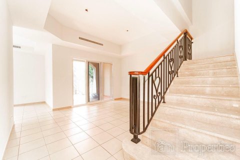 Villa in Dubai 2 bedrooms, 245.2 sq.m. № 110210 - photo 9