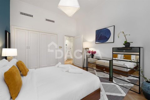 Снять в аренду квартиру в Old Town, Дубай: 2 спальни, 220.8м², № 6597 - фото 11