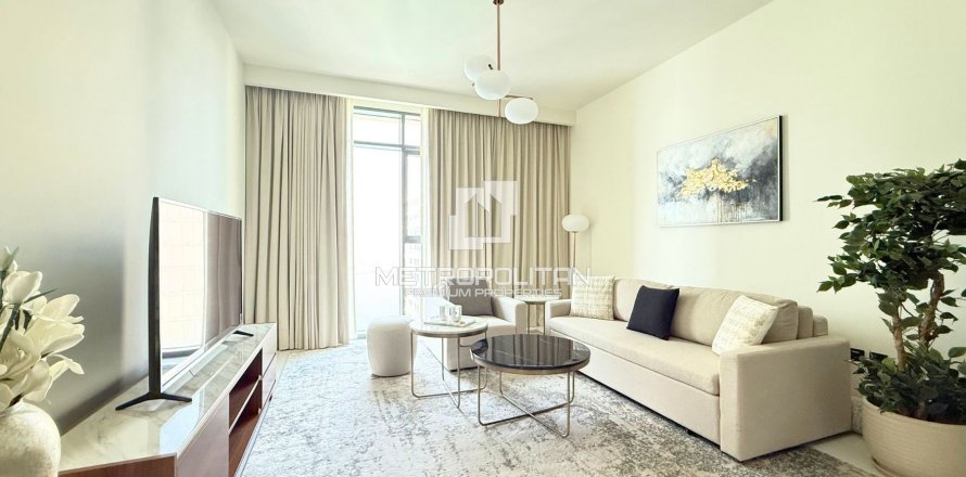 Apartment in EMAAR Beachfront, Dubai Harbour, Dubai 1 bedroom, 68 sq.m. № 73247