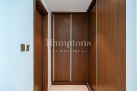 Apartment in Dubai Harbour, Dubai 2 bedrooms, 111.01908500 sq.m. № 70081 - photo 14