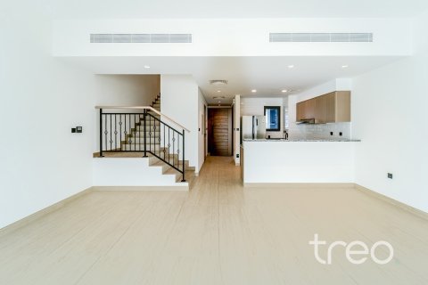 Villa in Damac Lagoons, Dubai 3 bedrooms, 186.92 sq.m. № 119990 - photo 4