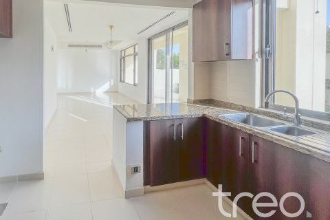 Villa in Mira Oasis 3, Reem, Dubai 4 bedrooms, 215.16 sq.m. № 119988 - photo 16