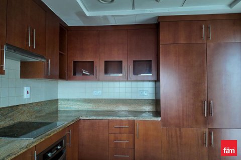 Apartment in The Views, Dubai 2 bedrooms, 127.9 sq.m. № 95830 - photo 5