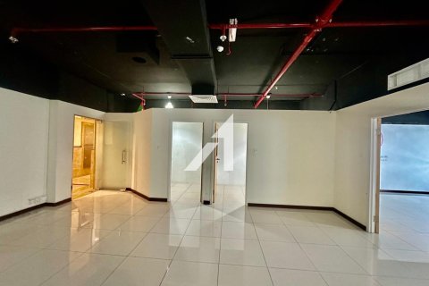 Oficina en Dubai, 75 m², № 69063 - foto 5