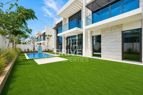 Villa in District One, Mohammed Bin Rashid City, Dubai 5 bedrooms, 748.89 sq.m. № 134389
