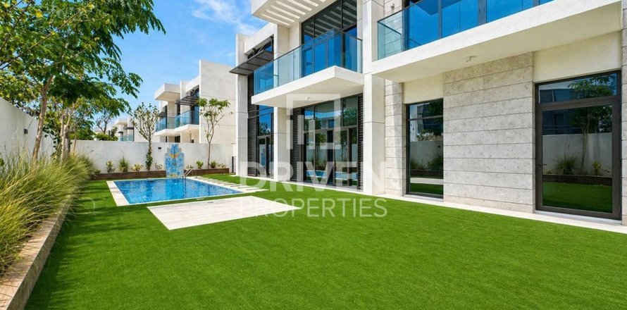 Villa in District One, Mohammed Bin Rashid City, Dubai 5 bedrooms, 748.89 sq.m. № 134389