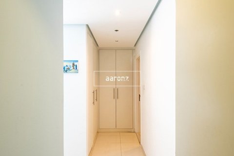 Apartment in Dubai 2 bedrooms, 178 sq.m. № 20983 - photo 8