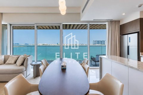 Apartment in EMAAR Beachfront, Dubai Harbour, Dubai 2 bedrooms, 130 sq.m. № 121238 - photo 4
