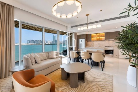 Apartment in EMAAR Beachfront, Dubai Harbour, Dubai 2 bedrooms, 130 sq.m. № 121238 - photo 3