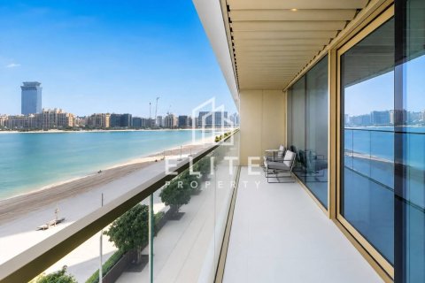 Apartment in EMAAR Beachfront, Dubai Harbour, Dubai 2 bedrooms, 130 sq.m. № 121238 - photo 2