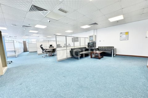 Office in Jumeirah Lake Towers, Dubai 1 room, 129.2 sq.m. № 6451 - photo 1