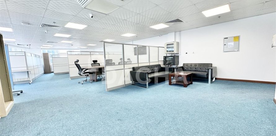 Office in Jumeirah Lake Towers, Dubai 1 room, 129.2 sq.m. № 6451