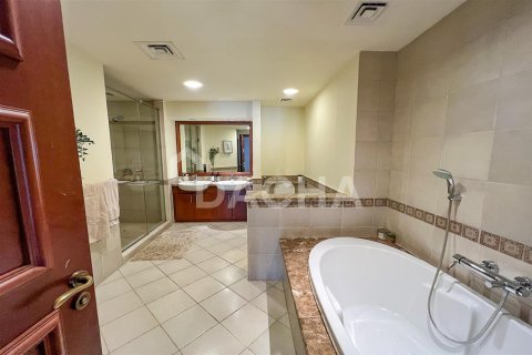 Apartamento en Palm Jumeirah, Dubai, 1 dormitorio, 121.1 m², № 6452 - foto 2