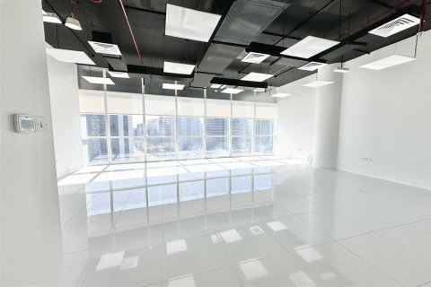 Снять в аренду офис в B2B Tower, Бизнес-Бэй, Дубай: 1 комната, 59.1м², № 6448 - фото 3