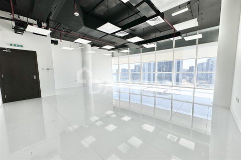 Снять в аренду офис в B2B Tower, Бизнес-Бэй, Дубай: 1 комната, 59.1м², № 6448 - фото 10