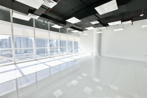 Снять в аренду офис в B2B Tower, Бизнес-Бэй, Дубай: 1 комната, 59.1м², № 6448 - фото 4