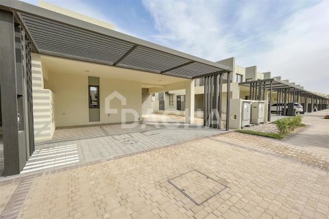 فيلا في دبي 4 غرف نوم, 255.9 م² رقم 6450 - صورة 1