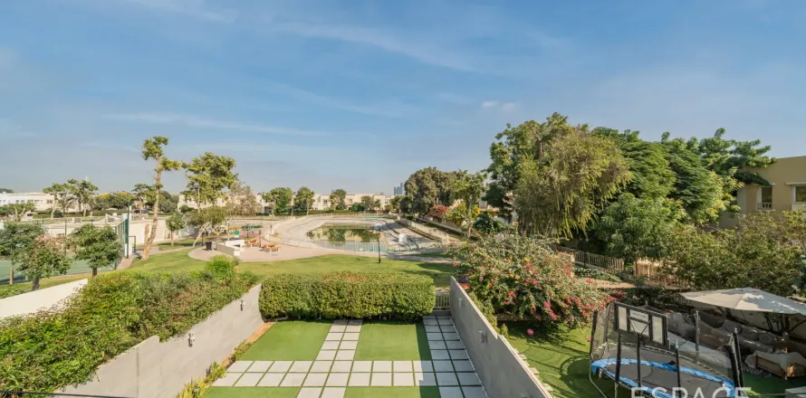 Villa in Springs 4, The Springs, Dubai 4 bedrooms, 228 sq.m. № 72434