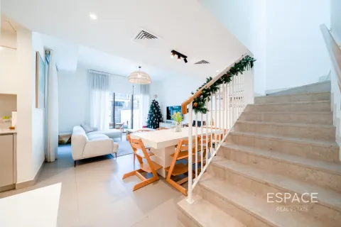 Купить виллу в Дубай Хилс Эстейт, Дубай: 3 спальни, 211м², № 72436 - фото 6