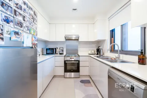 Купить виллу в Дубай Хилс Эстейт, Дубай: 3 спальни, 211м², № 72436 - фото 5