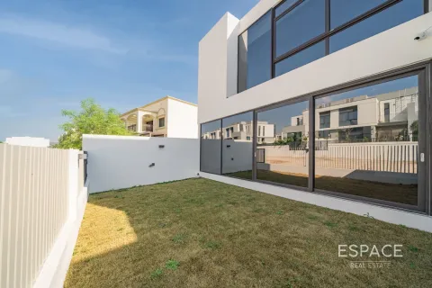 Villa à Al Furjan, Dubai, 4 chambres, 325 m², № 72439 - photo 1