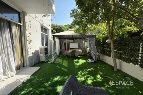 Adosado en Mudon, Dubai, 3 dormitorios, 216 m², № 72440 - foto 15
