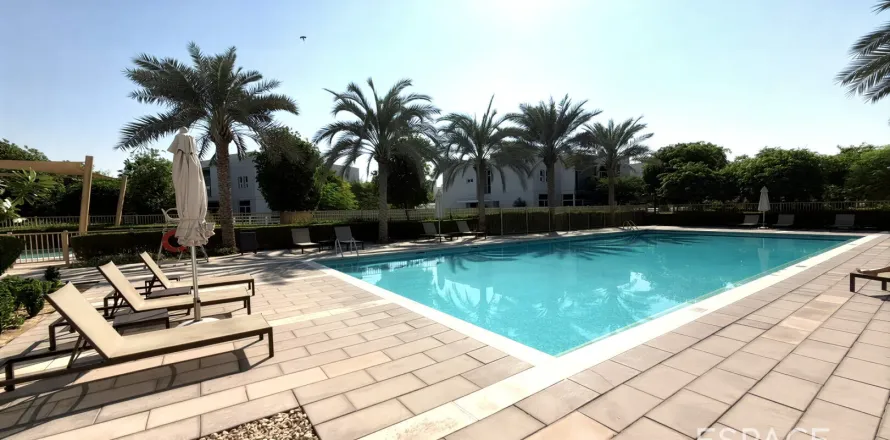 Adosado en Mudon, Dubai, 3 dormitorios, 216 m², № 72440