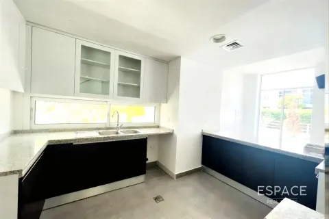 Adosado en Mudon, Dubai, 3 dormitorios, 216 m², № 72440 - foto 8