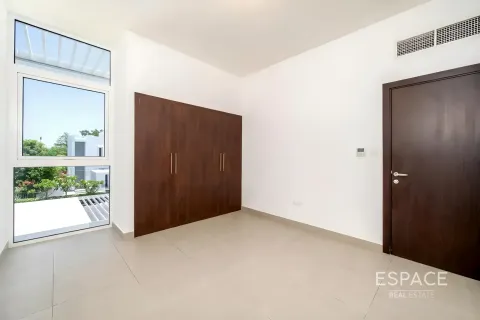 Adosado en Mudon, Dubai, 3 dormitorios, 216 m², № 72440 - foto 2