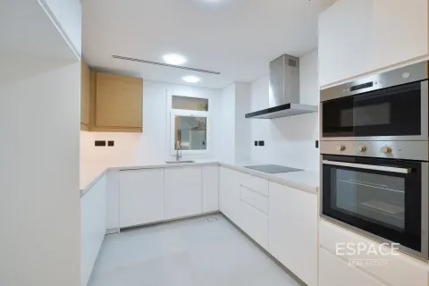 Купить виллу в Арабиан Ранчес, Дубай: 3 спальни, 175м², № 72437 - фото 8