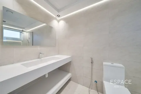 Купить виллу в Арабиан Ранчес, Дубай: 3 спальни, 175м², № 72437 - фото 11