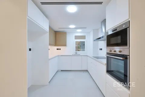 Купить виллу в Арабиан Ранчес, Дубай: 3 спальни, 175м², № 72437 - фото 7