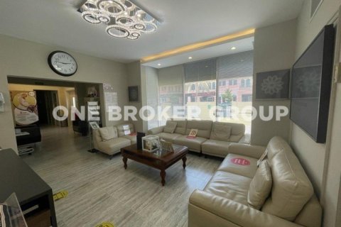 Купить здание в Джумейре, Дубай: 984.8м², № 557 - фото 6