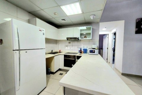 Apartment in Dubai Marina, Dubai 2 bedrooms, 70.5 sq.m. № 10674 - photo 7