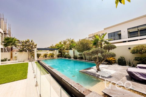 Villa en Jumeirah Park, Dubai, 7 dormitorios, 836.13 m², № 139898 - foto 2