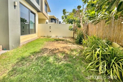 Villa in Dubai Hills Estate, Dubai 4 bedrooms, 221.8 sq.m. № 46508 - photo 9