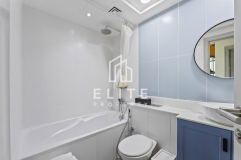 Appartement à Golf Towers, The Views, Dubai, 2 chambres, 131 m², № 121213 - photo 18