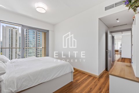 Appartement à Golf Towers, The Views, Dubai, 2 chambres, 131 m², № 121213 - photo 12