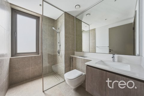 Снять в аренду виллу в Aura, Tilal Al Ghaf, Дубай: 4 спальни, 316.89м², № 119770 - фото 11