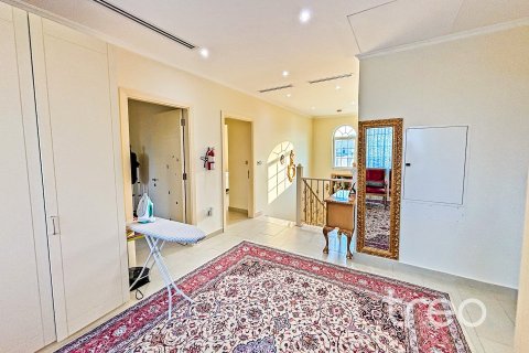Villa in Legacy, Jumeirah Park, Dubai 4 bedrooms, 314.01 sq.m. № 119766 - photo 18