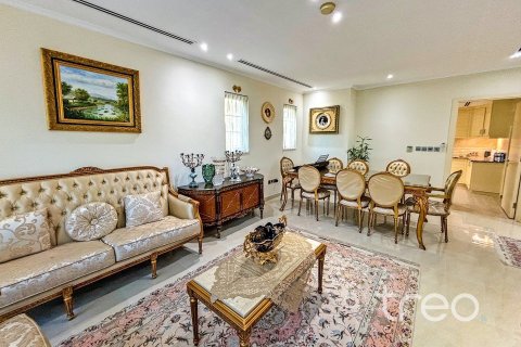 Villa in Legacy, Jumeirah Park, Dubai 4 bedrooms, 314.01 sq.m. № 119766 - photo 7