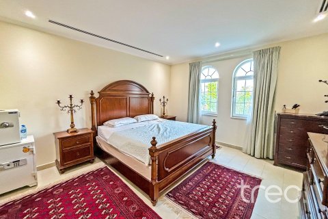 Villa in Legacy, Jumeirah Park, Dubai 4 bedrooms, 314.01 sq.m. № 119766 - photo 24