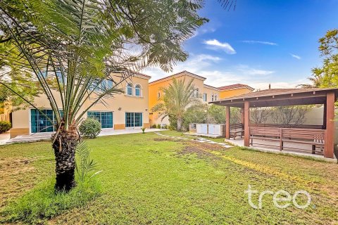 Villa in Legacy, Jumeirah Park, Dubai 4 bedrooms, 314.01 sq.m. № 119766 - photo 2