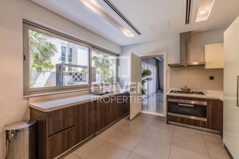 Villa in District One, Mohammed Bin Rashid City, Dubai 5 bedrooms, 961.45 sq.m. № 126811 - photo 16