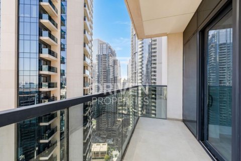 Appartement à Opera District, Downtown Dubai (Downtown Burj Dubai), Dubai, 2 chambres, 112.78 m², № 135483 - photo 2