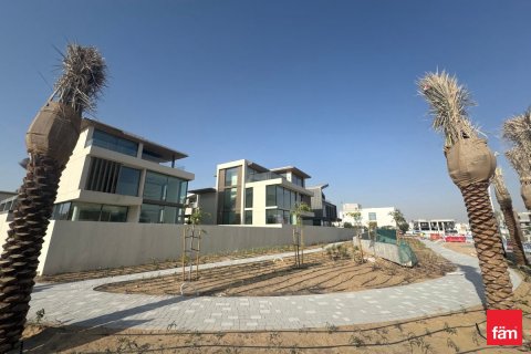 Villa in Dubai 3 bedrooms, 347.7 sq.m. № 49072 - photo 7